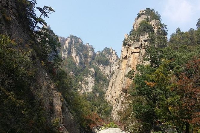 2-Day Hike through the Scenic Valleys of Mt. Seoraksan from Seoul - The guide and the benefit of a private group