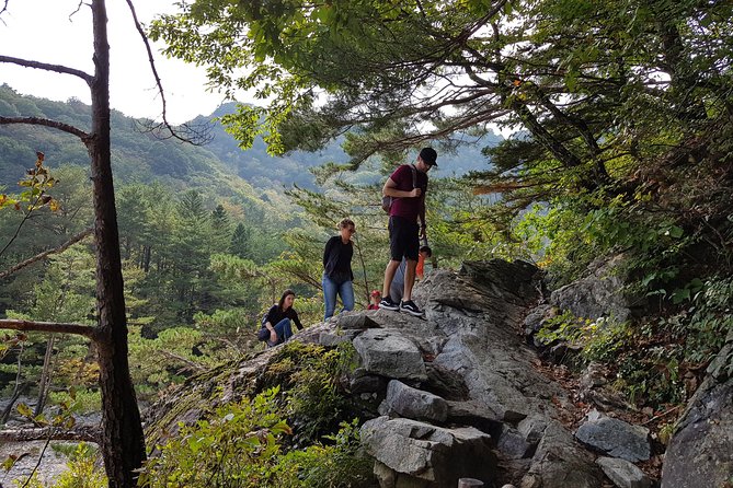 2-Day Hike through the Scenic Valleys of Mt. Seoraksan from Seoul - Food, rooms, and the small practical details