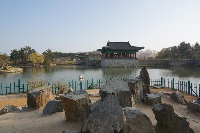 3-Days 2-Nights Gyeongju UNESCO Sites & Busan City [Private Tour from Seoul] - Day three: Busan’s coast, beach, and hillside village