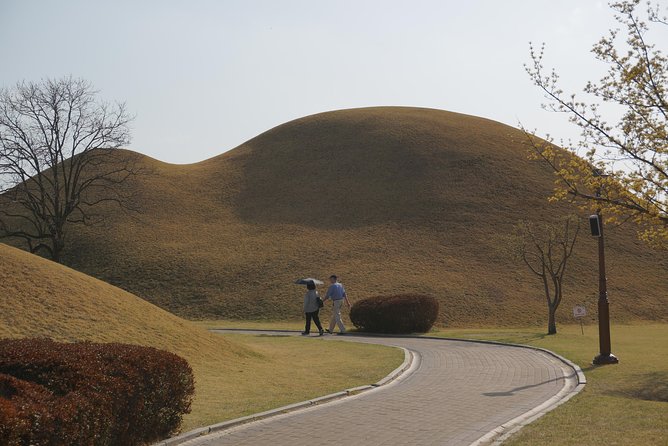 3-Days 2-Nights Gyeongju UNESCO Sites & Busan City [Private Tour from Seoul] - Day two: Buddhist masterpieces before Busan’s port districts
