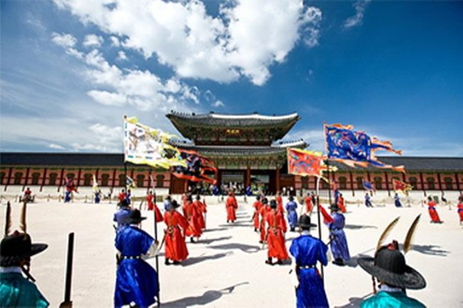3D Private Seoul Highlight tours with DMZ & Korean Folk Village - Insadong and Bukchon Hanok Village