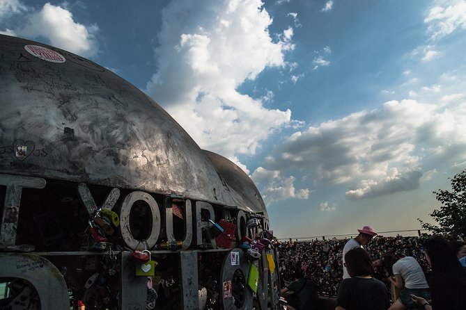 4 Hours Private tour with top attractions in Seoul - Guides who shape the experience