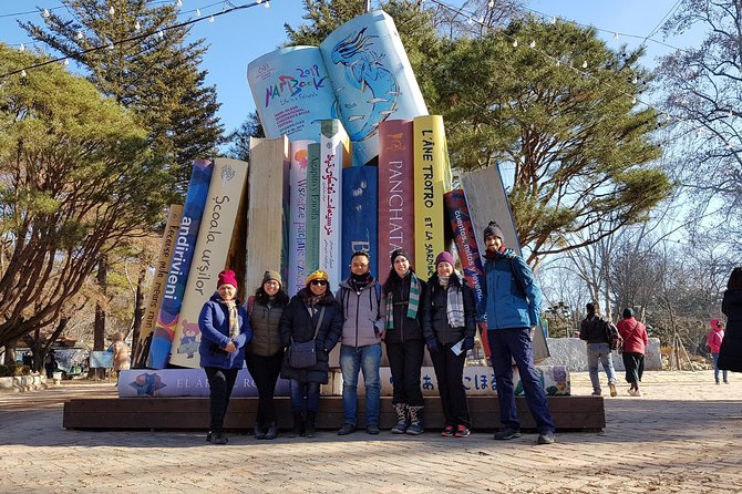 7 Day Essential Korea Tour(Seoul, Nami, DMZ, Andong, Gyeongju, Busan_Meal Incl.) - Seoul begins with palaces, tea, and street food