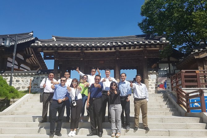 Afternoon Seoul: Hanok Vibes, Netflix Street Food & N Seoul Tower - Who should book this Seoul afternoon?