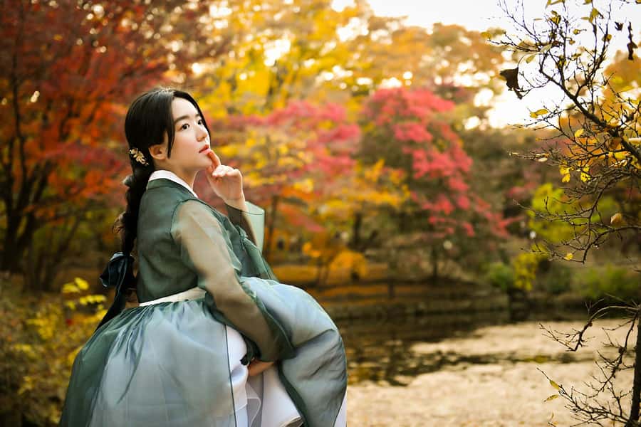 Changdeokgung Hanbok Experience at hanboknam - What happens inside the Hanboknam shop