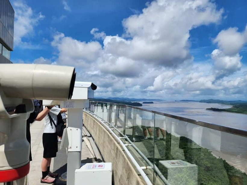 Closest Observatory to DMZ: North Korea View(Starbucks Tour) - The drive from Seoul sets the scene
