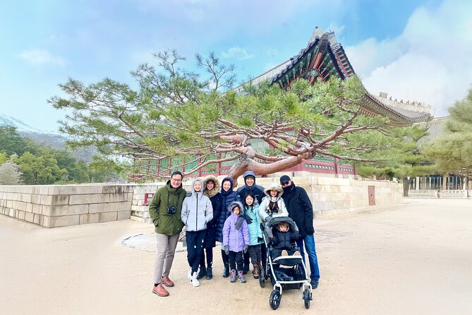 Customizable Seoul Private Tour Palaces Food and Markets - Why this private Seoul day works well