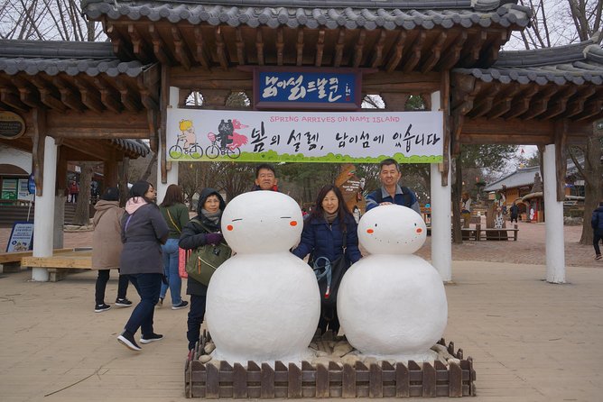 Customized Private Seoul tour: Palace, Market etc(Airport Option) - What nine hours really buys you