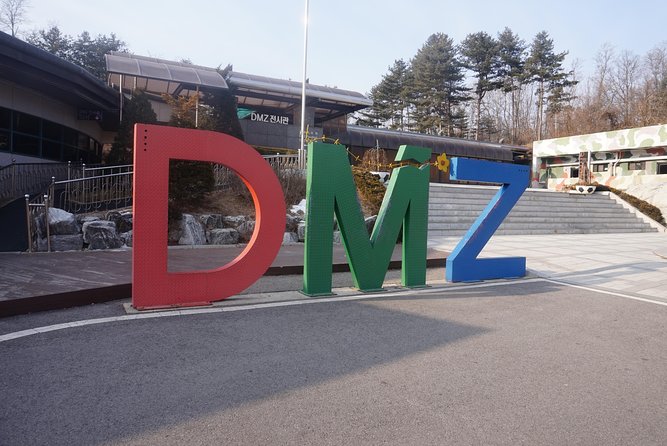 DMZ Past and Present: Korean Demilitarized Zone Tour from Seoul - Guides, transport, and the rhythm of the day