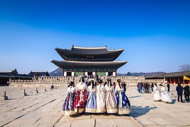 Eobi+Nami+Hanbok Tour with Rail Bike or Strawberry Option - Hanbok and Kimbap bring the day indoors