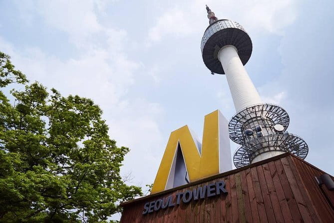 Eobi+Nami+Hanbok Tour with Rail Bike or Strawberry Option - Who will enjoy this Seoul day trip most