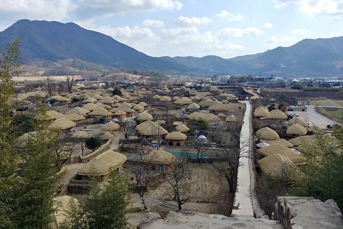 Essence Korea 3days Ptivate Tour(West/East) - Day 2: Haedong Yonggungsa beside the East Sea