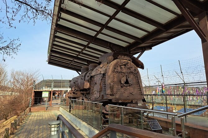 Explore DMZ from Seoul +(optional) Gondola/Red Suspension Bridge - Walking to the Gamaksan Mountain Suspension Bridge