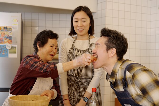 Flavors of Seoul: Grandma's Handmade Noodles to Night Market Tour - Euljiro shows Seoul’s old shops and new nightlife