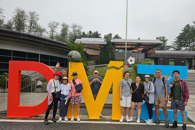 Free style private Tour(Essence of Seoul city or DMZ) - Insadong for crafts, food, and an older Seoul feel