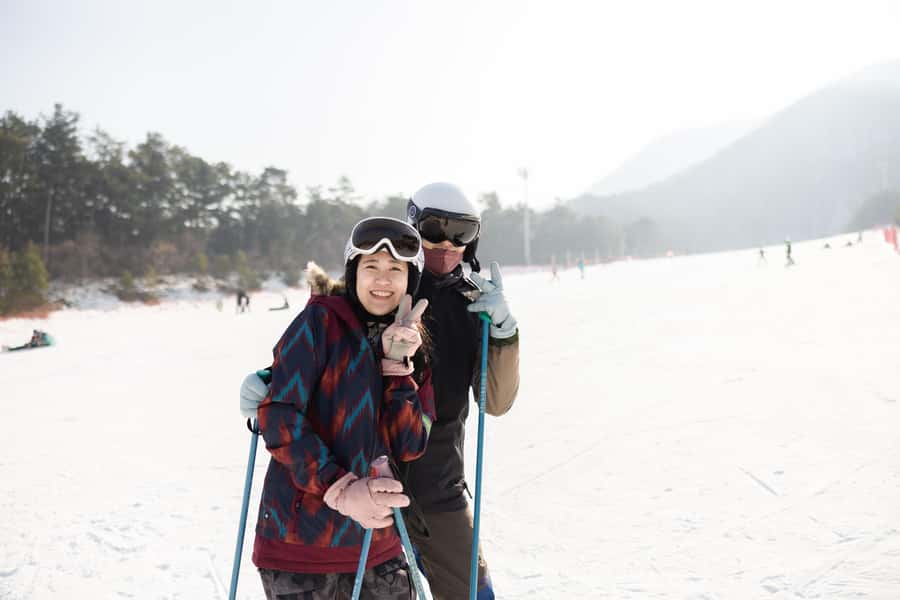 From Seoul: Korea Ski Tour - Jisan Forest Resort - Getting fitted with ski equipment