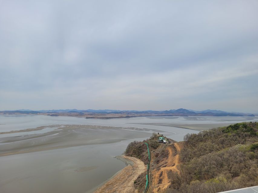 From Seoul: Private DMZ and Odusan Observatory Full-Day Tour - Imjingak Peace Park and the visible scars of war