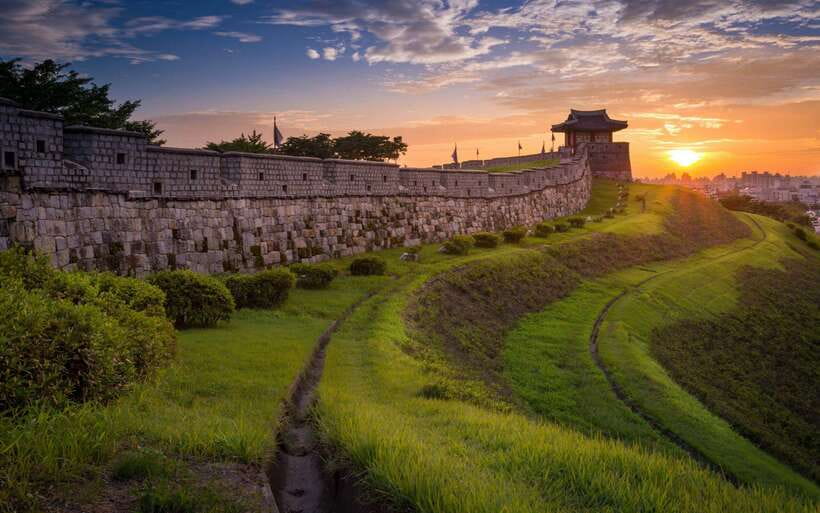 From Seoul: Suwon Hwaseong Fortress Night Tour - Why Suwon Hwaseong feels different at night