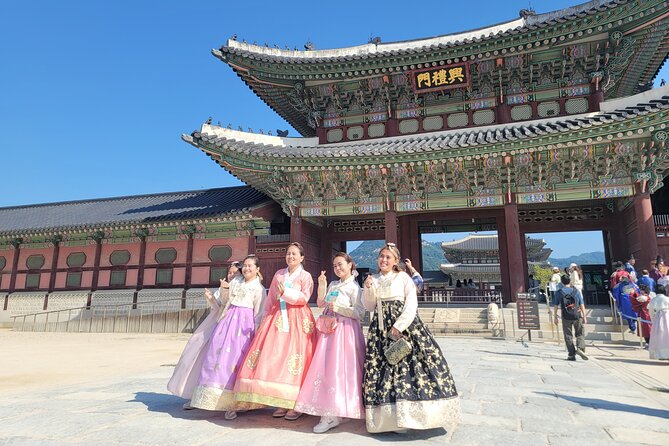 Full-day Customizable Private Seoul Highlight Tour - Bukchon Hanok Village and the limits of a short visit
