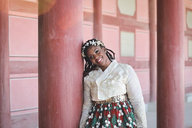 Gyeongbokgung Hanbok Photoshoot - Plan the hanbok rental before you meet