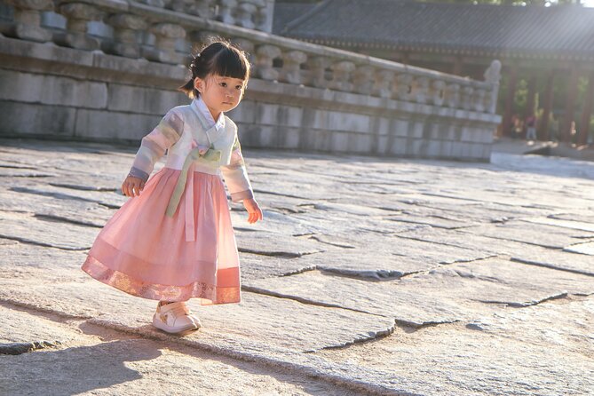 Gyeongbokgung palace family/group private photoshoot - Meeting at Yes Hanbok near Gyeongbokgung Station