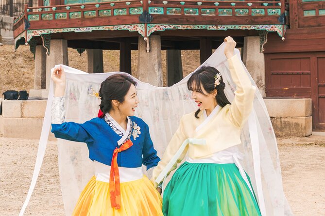 Gyeongbokgung Palace Hanbok Rental Experience in Seoul - Why wearing a hanbok changes your palace visit