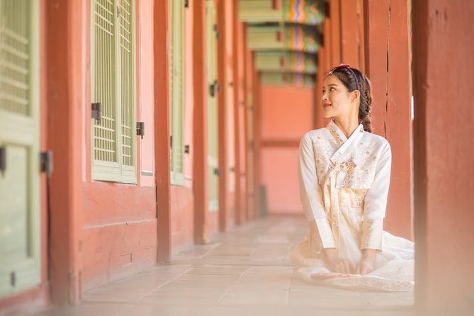Hanbok rental, hanbok experience - Making the most of the palace photographs