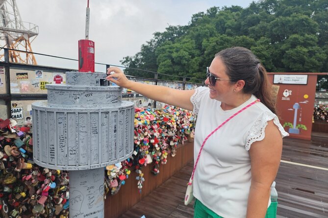 Highlights of Seoul Tour in Seoul: Deoksugung & N Seoul Tower - Deoksugung Palace and the Royal Guard Changing Ceremony