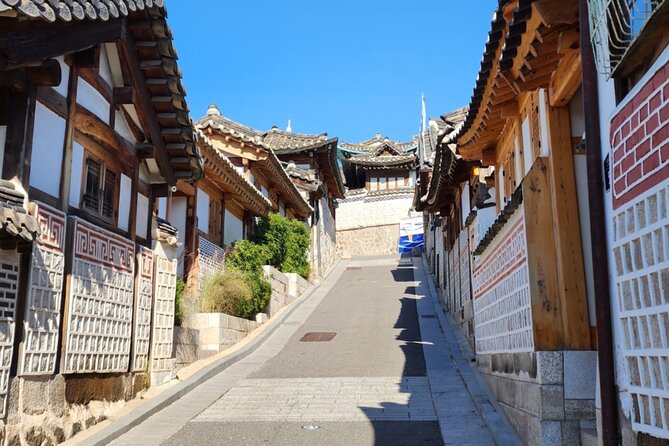 Highlights of Seoul Tour in Seoul: Deoksugung & N Seoul Tower - Ending at Gwangjang Market