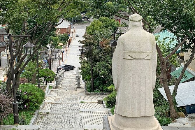 Incheon Port History Tour by 19th Century Electric Car, KTourTOP10 - Euiseon-dang and the immigrant experience