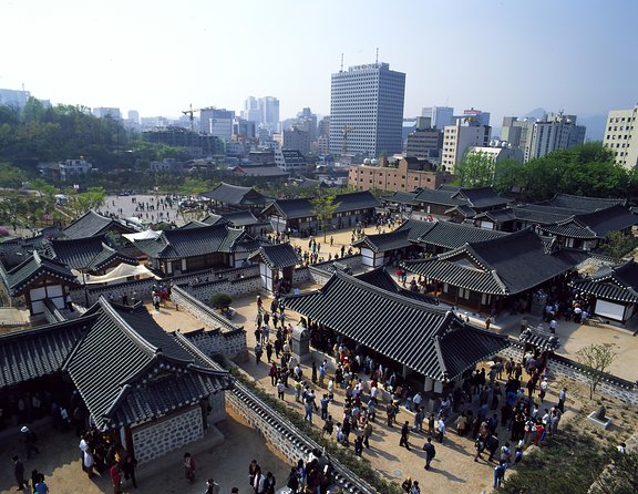 Incheon Port Transfer to Seoul (NCL/CELEBRITY) or Vice Versa - Meeting your driver at Incheon Port