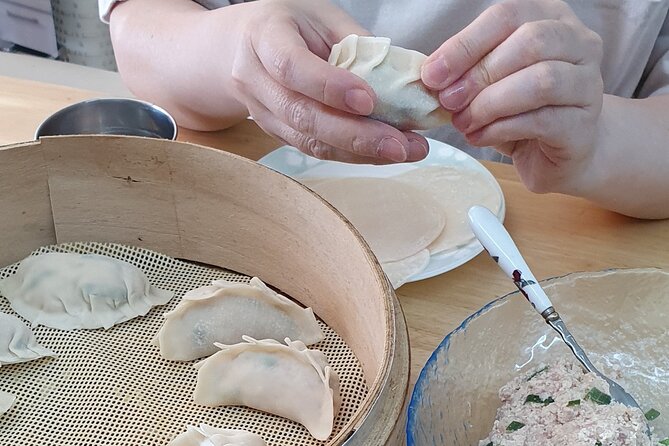 K-food cooking Japchae Mandu Tteokbokki & Fishcake - Across the street to a four-floor indoor market