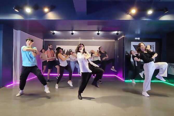 K-pop Dance Class in Seoul (Incl. video shooting & editing) - Getting to Yeoksam-dong and preparing for class