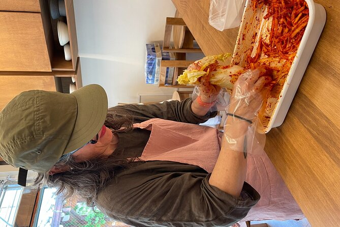 Kimchi class with Chef Hakyung near Gyeongbokgung place - Why the small group changes the value