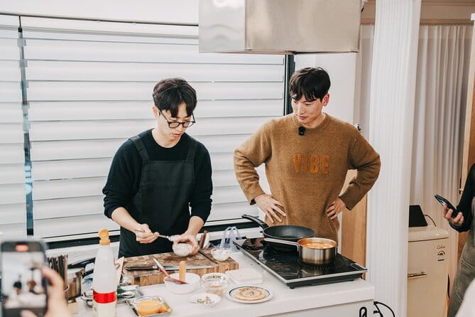 Korea Cooking Class with 3 stars Michelin Chef & Content creators - Meeting near Lotte World at 7 pm
