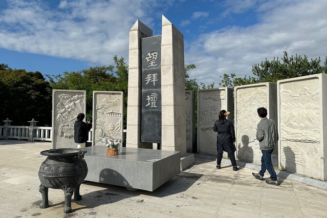 Korea DMZ Private Tour with War Memorial Tour as Service - The guides are a major part of the value