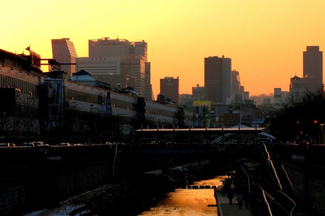 [KoreaByLocal] Authentic Seoul Night Walk and Chicken & Beer - Group size, weather, and practical planning