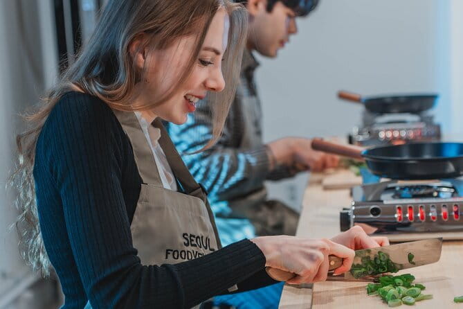 Korean Cooking Class with Grocery Shopping at Seoul Local Market - What the three-hour schedule feels like