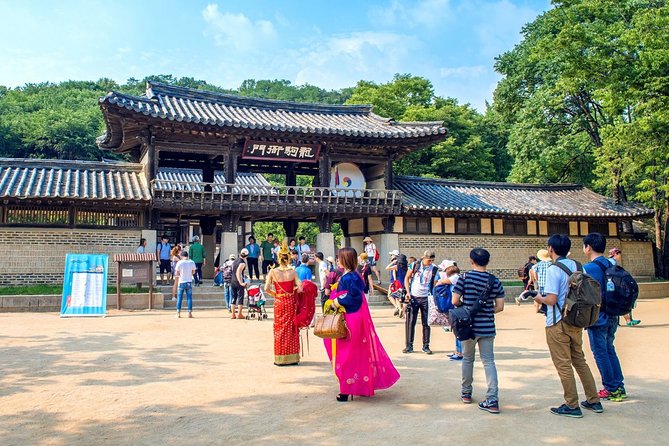 Korean Folk Village Afternoon Half day Tour - Entering a village built around old Korean life
