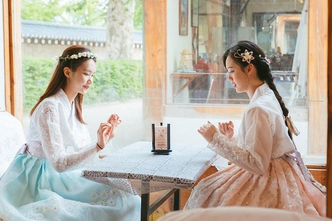 Korean Hanbok Rental Shop - Private groups and a relaxed pace
