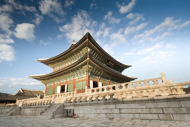 Korean Heritage Tour: Palaces and Villages of Seoul Including Gyeongbokgung Palace - The National Folk Museum in a short visit