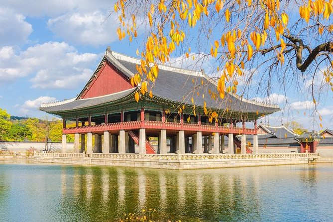 Korean History & Heritage Tour - National Folk Museum: from birth to the afterlife