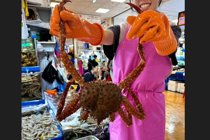 Korean Market Adventure with Chef Yie - Noryangjin Fish market - Starting at Seoul’s 1927 seafood market