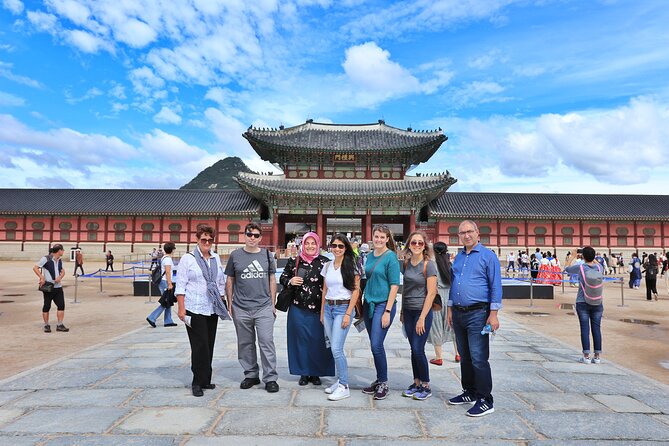 Layover Tour from Incheon Airport to Seoul with a Tour Specialist - Making an Incheon layover useful