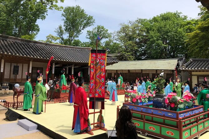 Lee’s Private 4-hour Customized Seoul Tour - A private half-day built around your Seoul