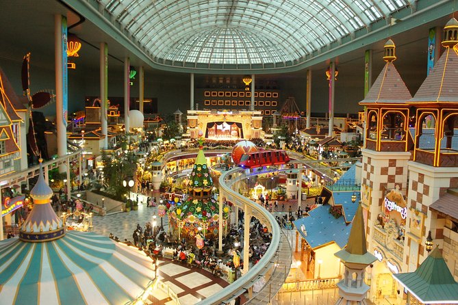 Lotte World Package Deal - Rides, parades, and the ice rink
