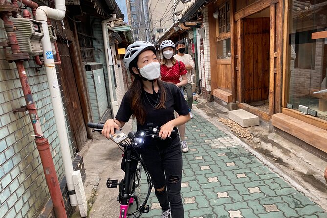 Market Food Tour & Evening E-bike Ride in Seoul - What $150 Buys You