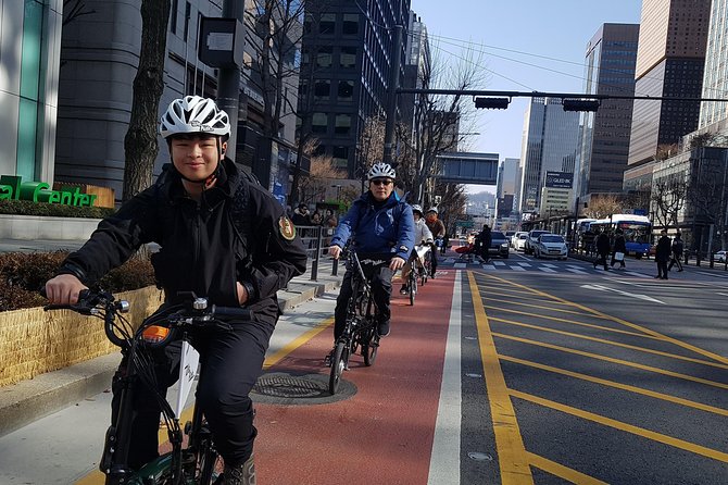 Market Food Tour & Evening E-bike Ride in Seoul - Two Sides of Bukchon Hanok Village