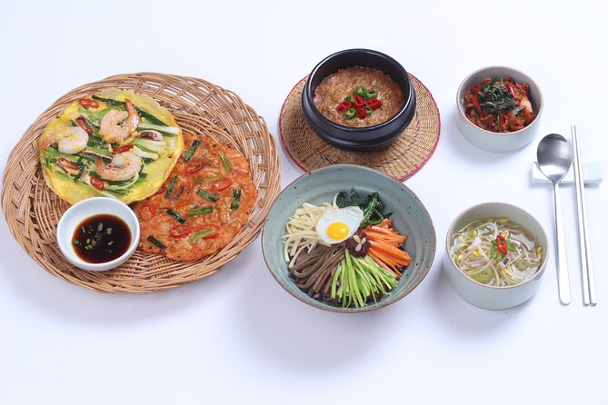 Master Korean traditional cooking with a Kimchi chef - Group size and personal attention