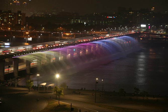 Moonlight Rainbow Fountain Show Night Tour in Seoul - Why this night tour works better than a simple photo stop